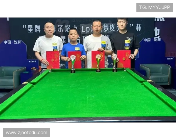 少年战神:横扫赛场的潇洒球风 少年战神:横扫赛场的潇洒球风